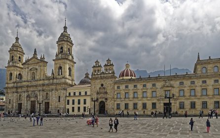 Avresa och ankomst Colombia image