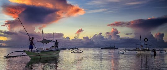 Filippinerna – Smaragder i turkost hav hero image