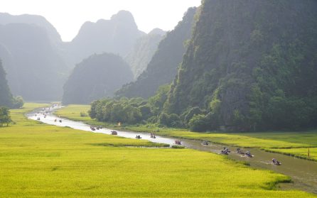 Ninh Binh – på längden, bredden och på cykel image
