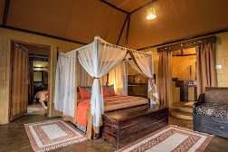 Rhino watch safari lodge