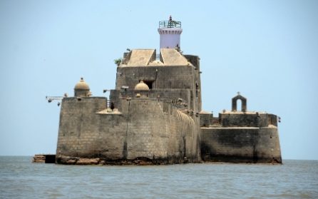 Diu, fortet, staden och stranden image