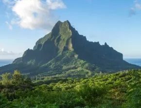 Mo'orea image